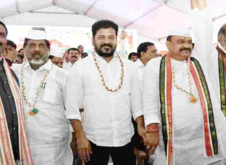 బీసీ బిల్లును కేంద్రం ఆమోదించకపోతే మోడీని గద్దె దించుతాం