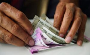 10% కమీషన్‌ రగడ